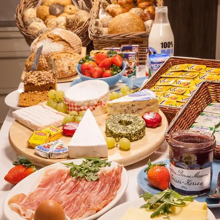 Sable D'o -vlak Aan De Zee- Frühstückspension 5*