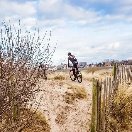 Sable D'o -vlak Aan De Zee- 5* Остенде